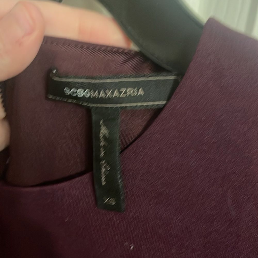 BCBG MaxAzria Peplum Blouse. XSmall - Picture 4 of 7